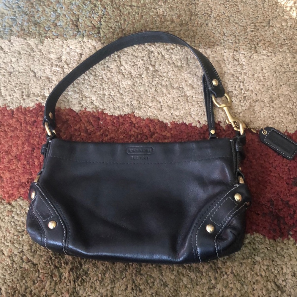 Excellent used condition Coach shoulder bag
